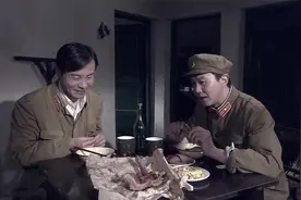 解放：15岁刘胡兰壮烈牺牲，主席亲自题词：生的伟大，死的光荣视频封面