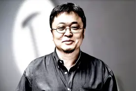 罗永浩出走，锤子科技被抖音母公司收购，你的情怀还在么？视频封面