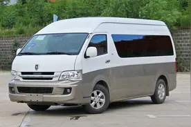 这款国产房车，长5.3米马桶浴室一应俱全，指导价不超10万元视频封面