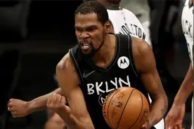 NBA巨星大战网络喷子！KD聊天室开麦“舌战群儒”，狂怼键盘侠视频封面