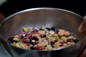 89岁老人注重饮食，讲究粗细搭配，这也许就是他的长寿秘诀视频封面