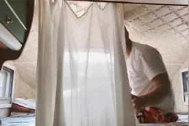 体验在新房车上睡觉的第一晚,半夜12点有人敲门，把娜姐吓醒了视频封面