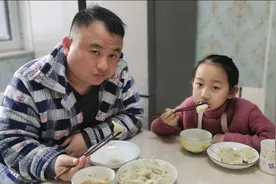 感冒发烧媳妇不让吃鱼不让吃肉，包了白菜粉条馅的水饺幸福的味道视频封面