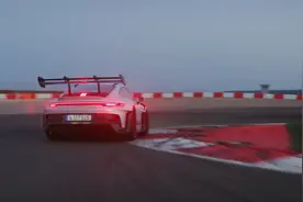 最后最强的自然吸气，全新保时捷911 GT3 RS赛道声浪展示视频封面