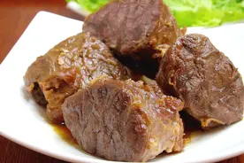 酱牛肉好吃有诀窍，学会这个秘制做法，酱香浓郁，口感紧实超入味视频封面