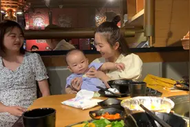 约上未婚的闺蜜，去外面吃烤肉，有史以来最过瘾的一次视频封面