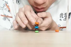 最容易打破的吉尼斯纪录，只要稍加努力，你也可以轻松打破！视频封面