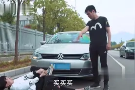 爆笑六点半：谁坐前面谁付钱，蘑菇头让司机开后备箱，坐后备箱里视频封面