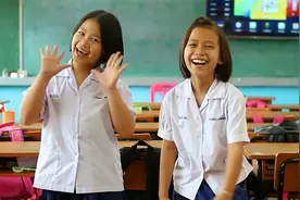 泰国洗脑神曲《ให้เคอรี่มาส่งได้บ่》童声版视频封面