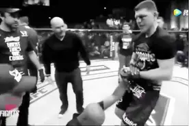 UFC中那些值得让人尊敬和感动的瞬间！1视频封面