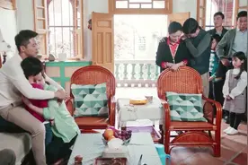 丁宇找回媛媛表白前妻，雪琳搂女儿钻怀默认复婚，全家人鼓掌祝贺视频封面
