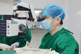 全飞秒激光近视手术如何矫正视力，原理、优势，医生一次说清视频封面
