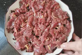 用半斤牛里脊，切一切，试试一个新吃法，肉质嫩滑口感好，真好吃视频封面