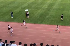 北体大校运会“神仙打架” 女生百米脚上装“风火轮”一骑绝尘视频封面
