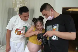 看孕妈肚型猜男女？小妹儿这套孕妇照好可爱，肚子还贴了卡通娃娃视频封面