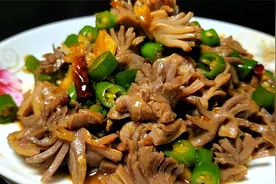 鸭胗这样做实在太好吃了，鲜香脆嫩无腥味，学会了多吃2碗饭视频封面