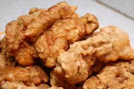 大叔教你在家做酥肉，调糊是关键，外焦里嫩，越吃越上瘾
