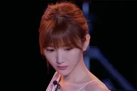 毛晓彤大跳性感国标超专业，金星直呼：非常好！毛晓彤秀才艺合集视频封面