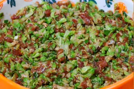 槐花饺子馅好吃有诀窍，教你饺子馆20年不外传秘制配方，营养解馋视频封面