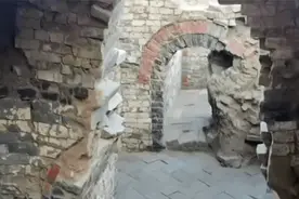 德州城南一处在建工地发现古墓群，距今1800年视频封面