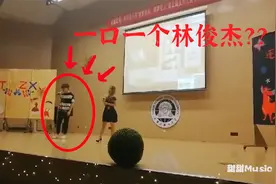 校园里的神仙嗓音，男孩《手心的蔷薇》酷似林俊杰！实在是太...视频封面