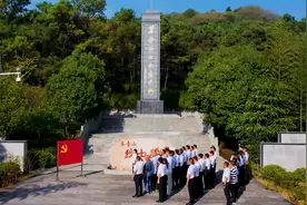 超燃！长临河镇原创MV献礼国庆72周年视频封面