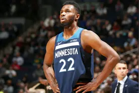 【NBA藏经阁】回顾维金斯上赛季40+10：本赛季奔着全明星就去了？视频封面