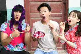 短剧：妈妈给小甜甜兄妹自制水果捞，新鲜的水果加上酸奶，真好吃视频封面