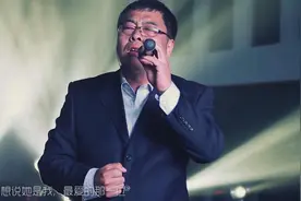 一首《我想静静》40岁的男人，都会听哭！视频封面