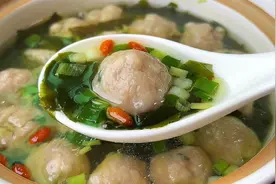 秋天要多吃山药，我经常做这个山药肉丸汤，孩子爱吃还补充营养视频封面