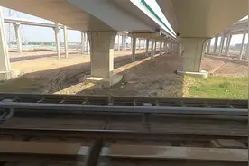 广州地铁四号线地面运行风景，有一处空中高架有海纳百川的感觉视频封面