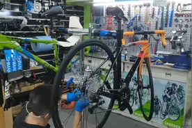 美利达 公路车 斯特拉5000，车友提车实拍车店 调车过程视频封面