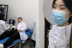 河南一高校傲娇小伙给班里当医学模特：不是本班女生不让看视频封面