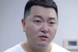儿媳妇心疼婆婆带孩子干家务，工作再累也帮忙承担，太感人了视频封面