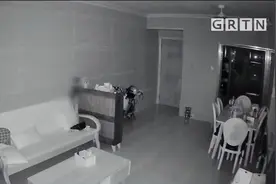 中山阜沙：酒后壮胆，男子入室盗窃后，竟还赤裸下身溜达？视频封面