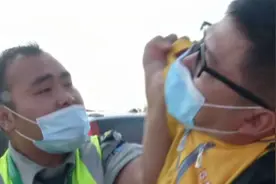 深圳一幼儿园收2.8万咨询费难退，记者采访被保安掐脖子威胁视频封面