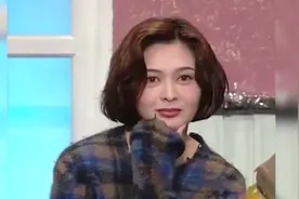 关之琳当年到底有多美！受万人迷的成龙被她骂，直言：你痴线嘅！视频封面