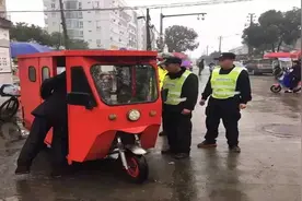 不同的三轮车需要不同的驾照，别搞错了视频封面