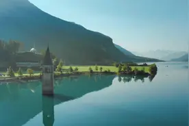 你不快乐是因为你没有好好爱自己，且常常因为别人而消耗着自己视频封面