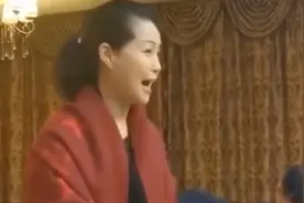 李双江娇妻梦鸽近照曝光！身材臃肿不见腰，曾因儿子入狱憔悴不已视频封面