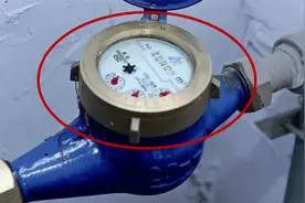 水龙头慢慢滴水，水表就不转动了？抄表师傅才知道的秘密，抓紧看视频封面