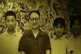 陈强十分喜爱小孩，为孩子带来的欢乐，十分特别