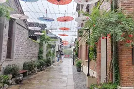 南京最大的私人民宅——甘熙故居，看看雨中什么样视频封面