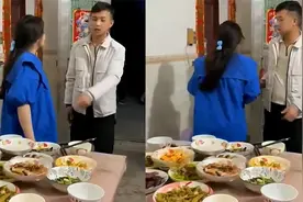 女子初次去男友家就被逼着洗碗，面对一大桌子碗筷，结局令人心疼视频封面