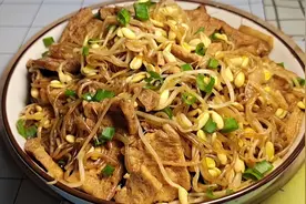 豆腐和豆芽放在一起这么好吃，比吃肉还香，做法简单，零厨艺都会视频封面