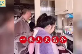 搞笑合集这美女太调皮了，前方高能爆笑。人类迷惑行为视频封面