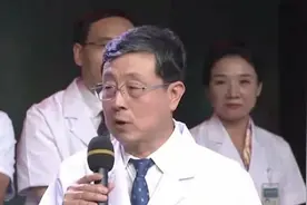 北京协和医院的教授为什么厉害，看他们的从医态度，就明白了视频封面