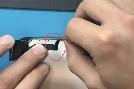 翻车了！换苹果7电池，指纹失效，震动器损坏。视频封面