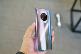 华为Mate 40 Pro新版本，麒麟9000+90Hz屏，售价更低！视频封面