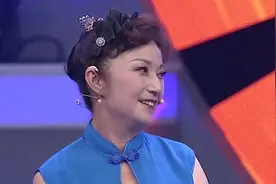 门当户对：60岁阿姨气质极佳，一亮相引全场欢呼，牵手大帅哥视频封面